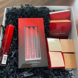 Jaclyn Hill Surprise Box
